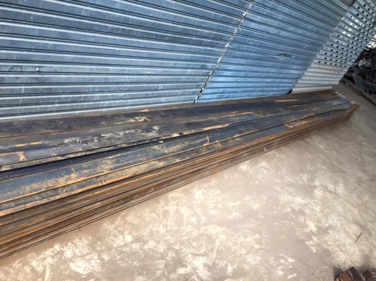 ขายเหล็ก หน้า4 หนา 0.5 มม. ยาวเต็มเส้น