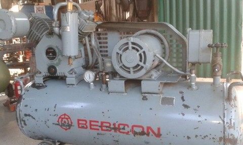 ขายถูกๆปั้มลมมือสองนำเข้าญี่ปุ่น HITACHI-BEBICON 3แรง ถัง100ลิตร พร้อมใช้งานครับ