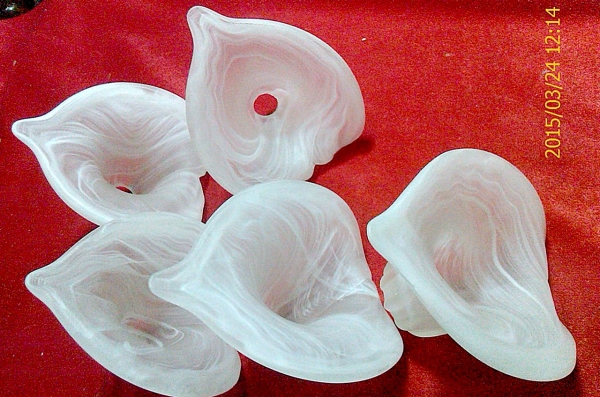 โป๊ะโคมไฟ งานเก่าสวย