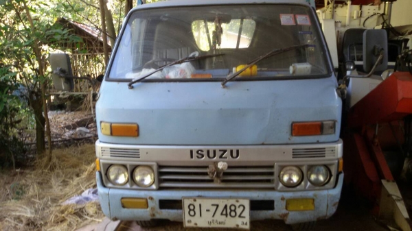 หกล้อ อีซูซุ TL เครือง100แรง แน่นๆ ขับวิ่งทางไกลสะบาย ช่วงยาว4.30ม สภาพดีหัวสวยบางเดิมไม่ผุ ทะเบียนพร้อมโอน หกล้อ อีซูซุ TL เครือง100แรง แน่นๆ ขับวิ่งทางไกลสะบาย ช่วงยาว4.30ม สภาพดีหัวสวยบางเดิมไม่ผุ ทะเบียนพร้อมโอน