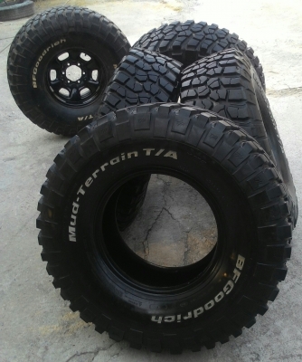 ขายยางBF KM 2 ขนาด 35 R 16 สวยๆครับ