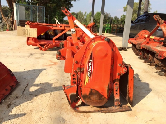 ขายโรตารี่ตราช้าง RX163D-S สภาพเดิมๆใบเต็ม ชีลไม่มีรั่วเอาไปใช้ได้เลย อยู่ สุรินทร์ คับ สนใจ 0845486359 สุชาติ