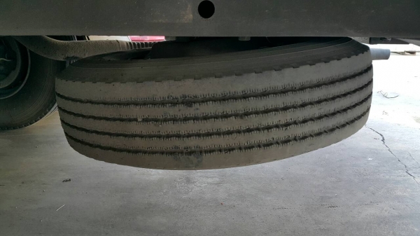 ....HINO.เมกก้า.6ล้อตู้เปียก.5,70เมตร.ครัชซีสวยมาก.ใช้น้อย.สภาพสวยพร้อมใช้.725,000