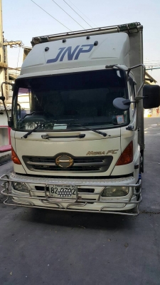 ....HINO.เมกก้า.6ล้อตู้เปียก.5,70เมตร.ครัชซีสวยมาก.ใช้น้อย.สภาพสวยพร้อมใช้.725,000