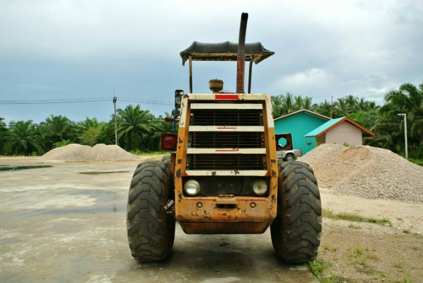 ขายรถตักล้อยาง KOMATSU 510 ราคา 800000