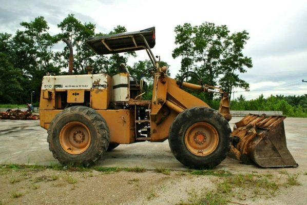 ขายรถตักล้อยาง KOMATSU 510 ราคา 800000