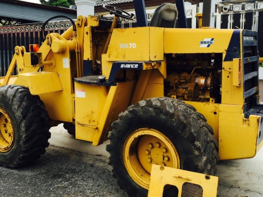 รถตัก KOMATSU 507...รถสวยมาก ซื้อรถเช็คนอกมายังไม่ได้ใช้ในไทยเลย..