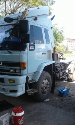 22ล้อ..หัวลาก240แรง+หางพื้นเรียบ3คานแท้...รถสภาพดี สวย..พร้อมใช้ รถใช้งานอยู่..