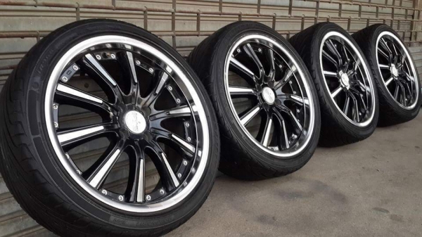 Black Fleet ขอบ 17 4รู100 พร้อมยาง 205/40/17 ปี13