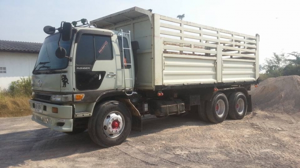 ขายสิบล้อดั้ม HENO sumo 226 รถห้างไทยนะ วางเครื่อง 320 มีระบบรากพ่วง รถสวยมาก ดูความสวยจากในรูปได้เลยครับ ตัวจริงในรูป สวยเหมือนกันครับ