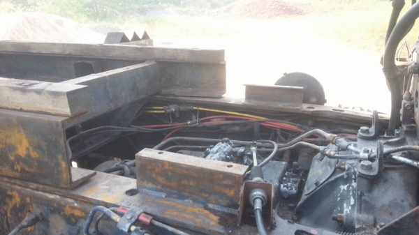 ขายสิบล้อดั้ม HENO sumo 226 รถห้างไทยนะ วางเครื่อง 320 มีระบบรากพ่วง รถสวยมาก ดูความสวยจากในรูปได้เลยครับ ตัวจริงในรูป สวยเหมือนกันครับ