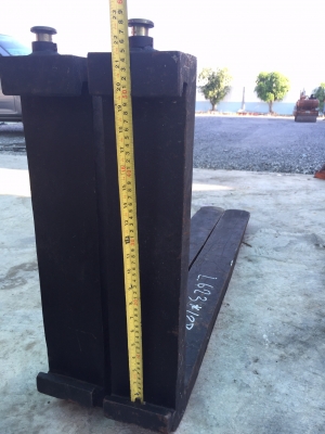 ขายงาใหม่ขนาด3ตันกว้าง12ซมหนา5ซมยาว125ซม ขายคู่ละ13000บาท มีงาขนาด1.5ตัน มีหลายคู่ ขายคู่ละ3000บาท