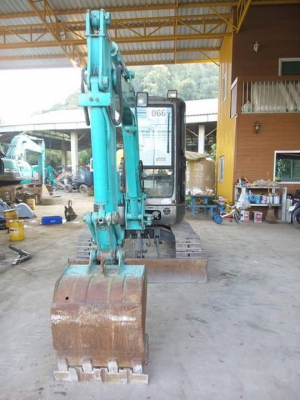 ขายรถขุด ยี่ห้อ: KOBELCO รุ่น: SK035SR (หัวเก๋งากนอก) เก่านอกแท้ๆ มีเอกสารใบอินวอย. รถไม่เคยใช้งานในไทย คอนโทรลสั้น ปั้มนิ้ว. สนใจติดต่อ:099-907-9273กิ๊ฟค่ะ