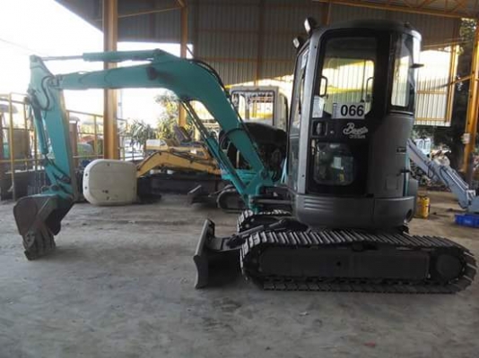 ขายรถขุด ยี่ห้อ: KOBELCO รุ่น: SK035SR (หัวเก๋งากนอก) เก่านอกแท้ๆ มีเอกสารใบอินวอย. รถไม่เคยใช้งานในไทย คอนโทรลสั้น ปั้มนิ้ว. สนใจติดต่อ:099-907-9273กิ๊ฟค่ะ