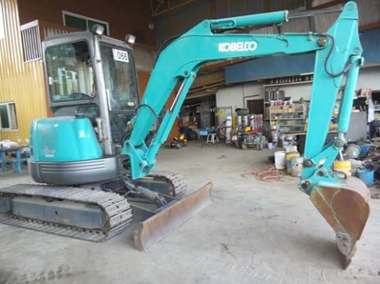 ขายรถขุด ยี่ห้อ: KOBELCO รุ่น: SK035SR (หัวเก๋งากนอก) เก่านอกแท้ๆ มีเอกสารใบอินวอย. รถไม่เคยใช้งานในไทย คอนโทรลสั้น ปั้มนิ้ว. สนใจติดต่อ:099-907-9273กิ๊ฟค่ะ
