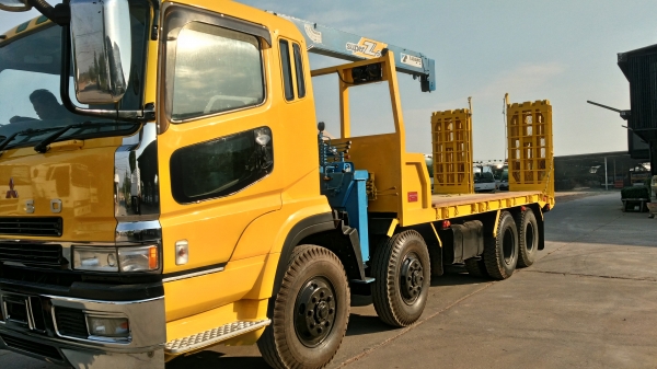 คุ้มค่า ราคาไม่แพง 12 ล้อบรรทุกแมคโค ติดเครน 5 ตัน หางพับคู่ สั่งได้ครับ เครื่อง 380 แรงกระบะ 7.50 เมตร รวมพื้นที่เครน