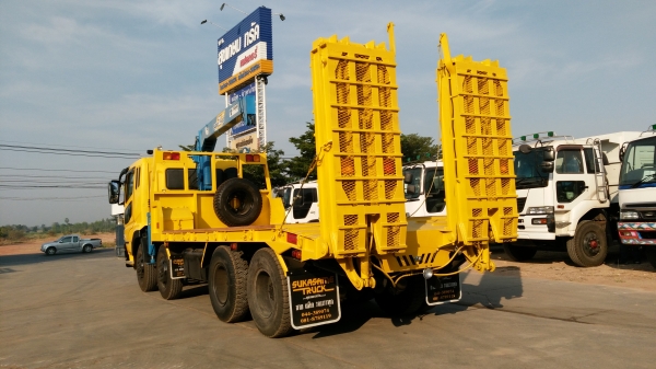 คุ้มค่า ราคาไม่แพง 12 ล้อบรรทุกแมคโค ติดเครน 5 ตัน หางพับคู่ สั่งได้ครับ เครื่อง 380 แรงกระบะ 7.50 เมตร รวมพื้นที่เครน