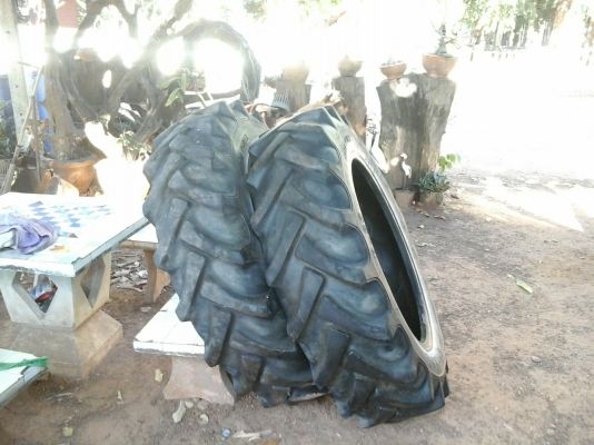 ขายยางรรถไถ ขนาต 12.4-28 ขายยางรรถไถ ขนาต 12.4-28
