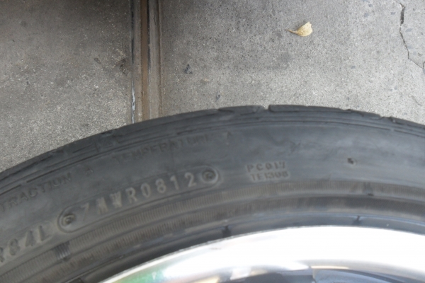 ล้อแม็ก17นิ้ว4รู100 พร้อมยาง สวยๆ 4 ล้อ ราคา 6750 บาท