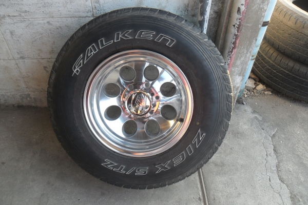 ล้ออะไหล่ ขอบ15นิ้ว6รู พร้อมยาง สวยๆ 1 ล้อ ราคา 1850 บาท