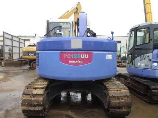 มาถึงแล้ว PC128UU-2 รถเพิ่งเข้ามาถึงเมืองไทย มาถึงแล้ว PC128UU-2 รถเพิ่งเข้ามาถึงเมืองไทย