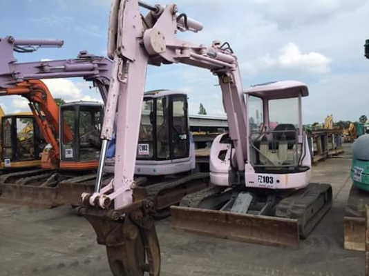 ขายรถขุด ยี่ห้อ: SUMITOMO รุ่น: SH65U อ๊อฟเซ็ทบูม ติดตัวหนีบ แทรคยาง ใบมีด หลังคา  สนใจสอบถามได้ : 099-907-9273 กิ๊ฟ