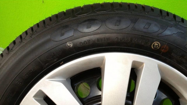 ด่วน!! ยางใหม่ Goodyear เส้นละ 2,000 GT3 175 65 r15 ด่วน!! ยางใหม่ Goodyear เส้นละ 2,000 GT3 175 65 r15