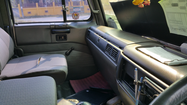 ขาย Nissan UD ปี51 (ต้นหอม 081-8508086/087-2508883)