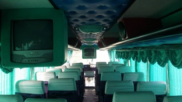 ชายด่วนบัสแอร์6ล้อ ชายด่วนบัสแอร์6ล้อ