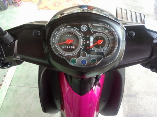 Yamaha Spark 115i (สตาร์ทมือ) รถปลายปี57 ตัวใหม่ล่าสุด ราคาถูกครับ