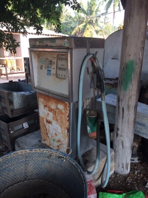 ขายถังน้ำมัน พร้อมหัวจ่ายสูง 155 ยาว 4.65 ม. สนใจติดต่อได้ที่ 081-9420141 , 081-5715326 ขายถังน้ำมัน พร้อมหัวจ่ายสูง 155 ยาว 4.65 ม. สนใจติดต่อได้ที่ 081-9420141 , 081-5715326