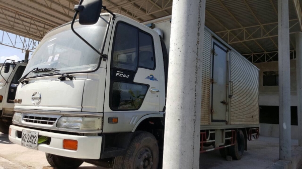 ขาย 6 ล้อตู้แห้ง ยาว 5.50 เมตร HINO FC4J คัสซีสวยตลอดเส้น เครื่องแน่น ทะเบียนพร้อมโอน