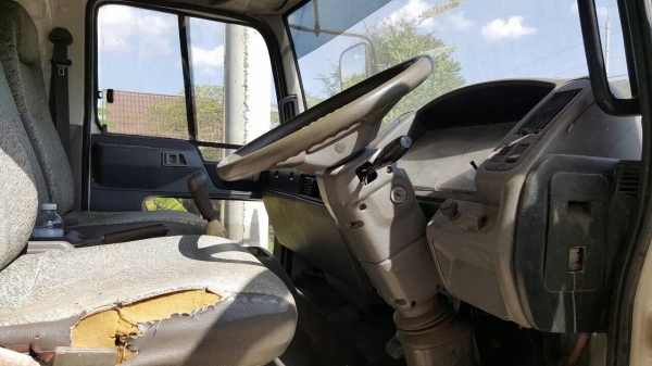 ขาย 6 ล้อตู้แห้ง ยาว 5.50 เมตร HINO FC4J คัสซีสวยตลอดเส้น เครื่องแน่น ทะเบียนพร้อมโอน