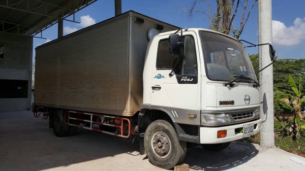 ขาย 6 ล้อตู้แห้ง ยาว 5.50 เมตร HINO FC4J คัสซีสวยตลอดเส้น เครื่องแน่น ทะเบียนพร้อมโอน