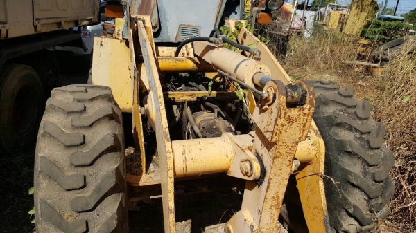 ขาย รถหน้าตักหลังขุด 4X4 สภาพพร้อมใช้งาน เอกสารใบซื้อขาย ราคาต่อรองได้ครับ