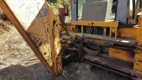 ขาย รถหน้าตักหลังขุด 4X4 สภาพพร้อมใช้งาน เอกสารใบซื้อขาย ราคาต่อรองได้ครับ