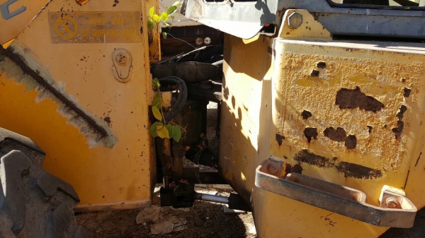 ขาย รถหน้าตักหลังขุด 4X4 สภาพพร้อมใช้งาน เอกสารใบซื้อขาย ราคาต่อรองได้ครับ