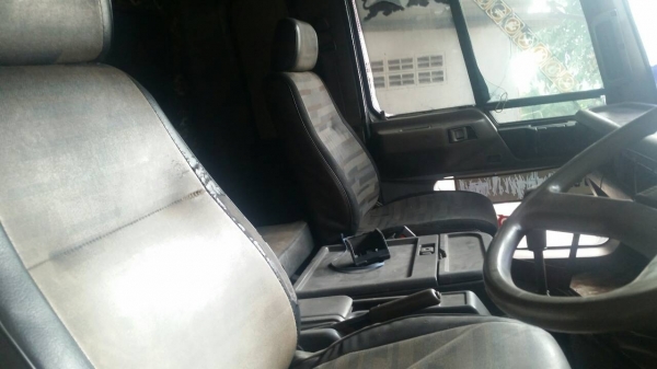 หัว hino สภาพดี อะไหล่ครบ สนใจโทรสอบถามเลยครับราคาต่อรองได้