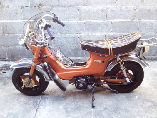 ปรับลดๆ ต้อนรับปีใหม่่ ขายด่วนๆ Honda Chaly ราคา 12,900 บาท ✅เครื่องHonda เวฟZ ดีๆเลยเงียบๆเดินเบๅนิ่ง ไม่มีควัน ✅คๅบูแดช ✅บังโคนหน้า-หลังเหล็กชุบโครเมียม ✅บังลมเหล็กชุบโคมเมียม ✅สีรถยนต์ สวยๆเลย ตๅมรูป ✅ออยคูเลอร์ ✅โช๊คหลังสวยๆ ✅ท่อแคปซูลสวยๆ สุดคลาสสิค