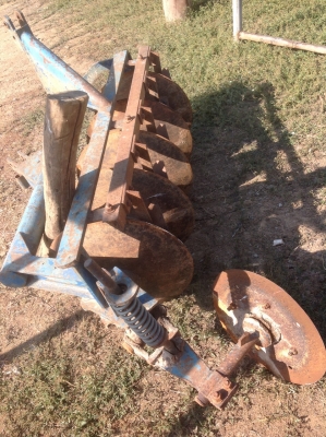 รถแทรกเตอร์คูโบต้า 26 แรง โฟวิลสภาพดีพร้อมใช้งานแถมผานหลังให้ด้วย