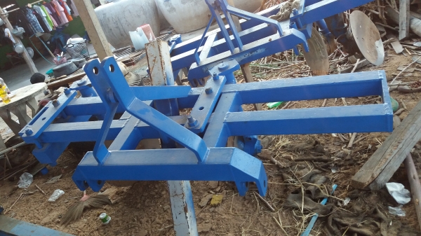 หางยกร่องใส่รถไถฟอร์ด