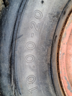 ขายยางตัน\% ขนาด 900-20,1000-20 พร้อมกะทะล้อ