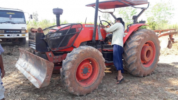 ขาย รถไถ KUBOTA M9540 ปี 54 อุปกรณ์มีผาน 3 ผานดันหน้า เอกสารเล่มทะเบียนครบ