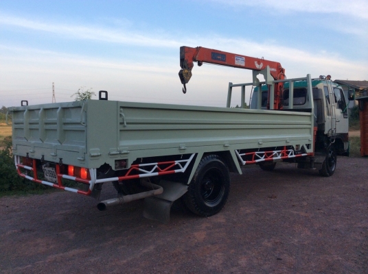 HINO6ล้อ พร้อมเครน 3ตัน เครื่องดี ครัทซีสวย ยางดี พร้อมใช้งาน ขาย 700,000 บาท ศุภากร 081-1903107, 081-4252943