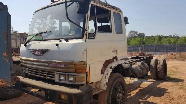 ขาย หัว-คัสซี 6 ล้อ ยาง 900 HINO เครื่อง EH700 168 แรงม้า เฟืองท้ายจัมโบ้ เบรคทิฟฟี่ พาวเวอร์ ทะเบียนพร้อมโอน