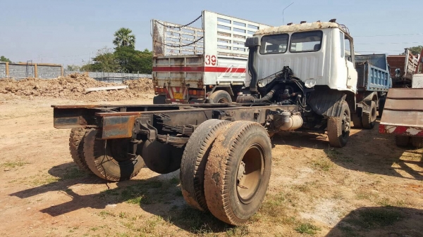 ขาย หัว-คัสซี 6 ล้อ ยาง 900 HINO เครื่อง EH700 168 แรงม้า เฟืองท้ายจัมโบ้ เบรคทิฟฟี่ พาวเวอร์ ทะเบียนพร้อมโอน