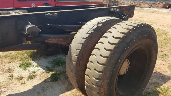 ขาย หัว-คัสซี 6 ล้อ ยาง 900 HINO เครื่อง EH700 168 แรงม้า เฟืองท้ายจัมโบ้ เบรคทิฟฟี่ พาวเวอร์ ทะเบียนพร้อมโอน