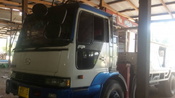 ขายรถ 12 ล้อ ฮีโน่ โปรเฟีย เครน 5 ตัน 6 ปอก 5 ชัก เครนสวย สภาพสวย จัดแนนท์ได้ครับ สนใจติดต่อได้ที่ 081-9420141  ,  081-5715326