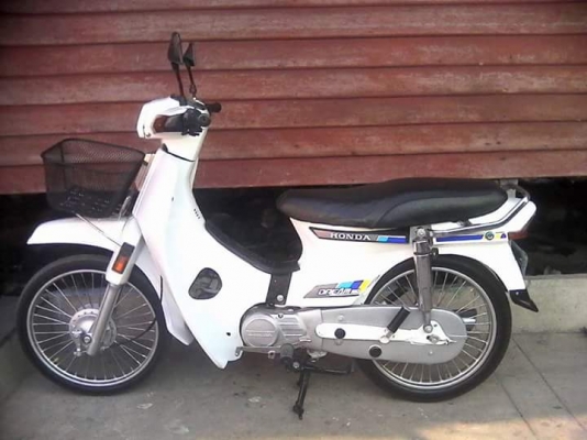 Honda Dream100 (ตัวเดียวกับคุรุสภา) สีใหม่ๆ