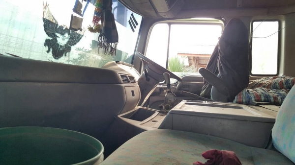 ขาย 10 ล้อ หัวลาก เพลาเดียว HINO FR270A หัว PROFIA เครื่อง EK100 260 แรงม้า ชาฟต์ละลายให้ไปซ่อมเอง เอกสารเล่มทะเบียนครบ